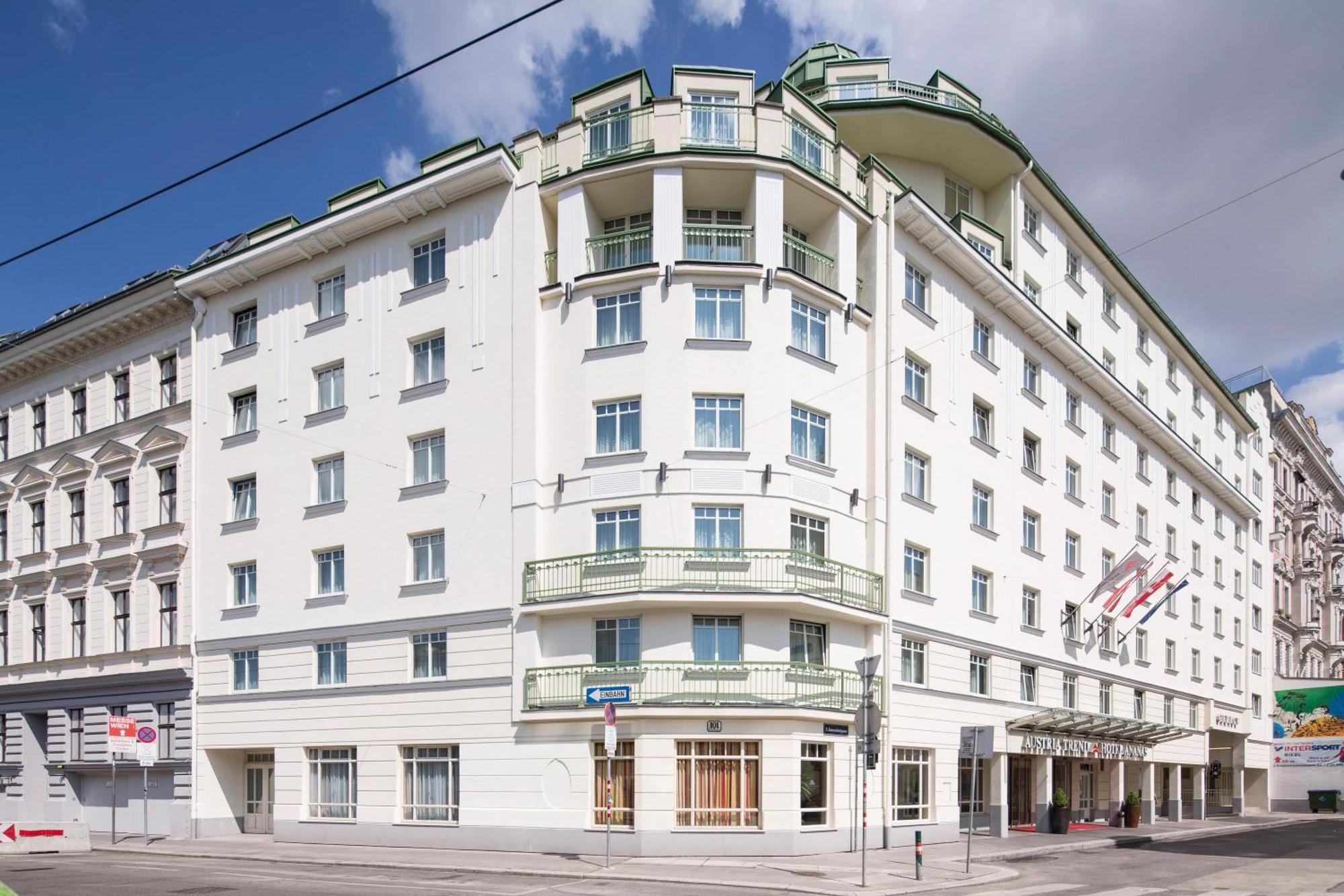 Austria Trend Ananas 4* Wien
